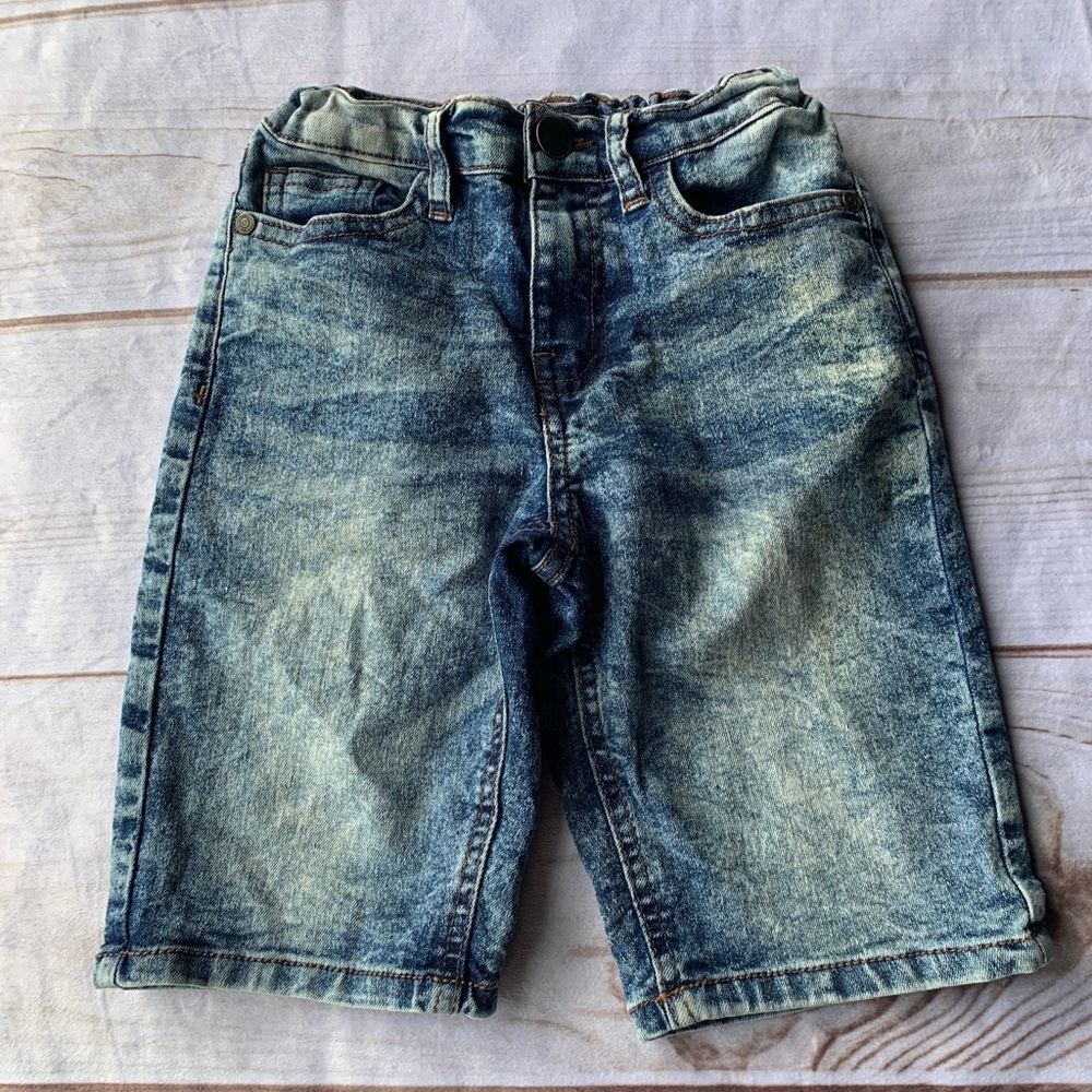 True Indigo Jean Shorts Size 7